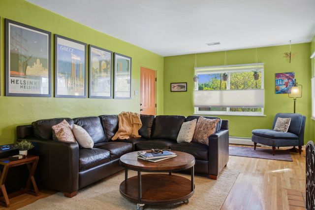 1009 Adams Street SE, Albuquerque, NM 87108