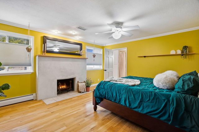 1009 Adams Street SE, Albuquerque, NM 87108
