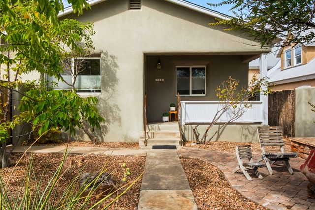 1009 Adams Street SE, Albuquerque, NM 87108