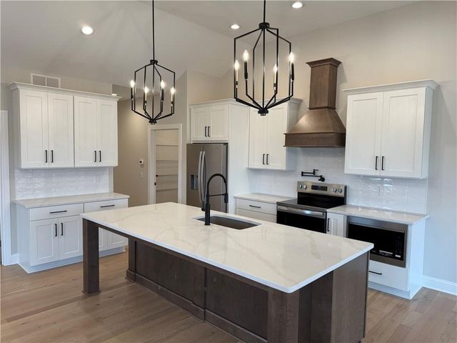 205 Cos Grande, Brighton, NY 14618