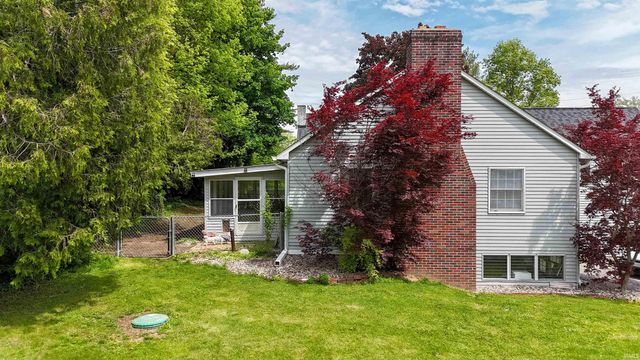 11791 N State Road 13 Road, Syracuse, IN 46567