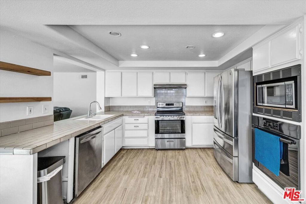 17 Castillo, Irvine, CA 92620 — photo 4