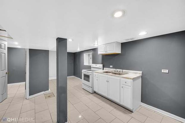 6822 S Langley Avenue, Chicago, IL 60637