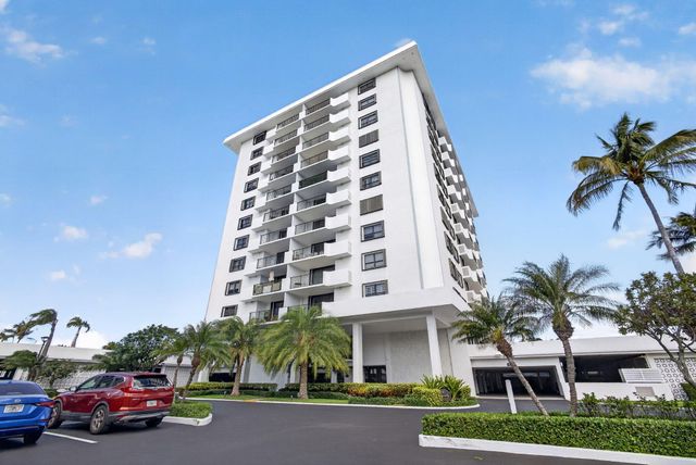 1208 MARINE Way 402, North Palm Beach, FL 33408