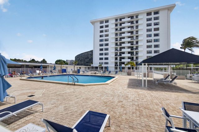 1208 MARINE Way 402, North Palm Beach, FL 33408