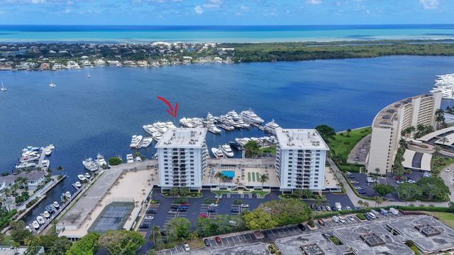 1208 MARINE Way 402, North Palm Beach, FL 33408