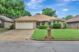 6900 Ritter Lane, Fort Worth, TX 76137