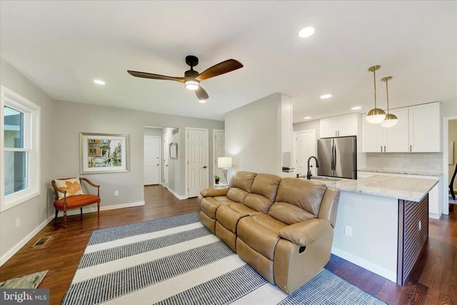 1 EDINBURGH CT, Newark, DE 19711