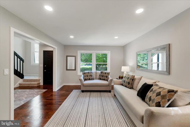 1 EDINBURGH CT, Newark, DE 19711