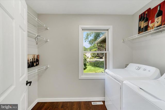 1 EDINBURGH CT, Newark, DE 19711