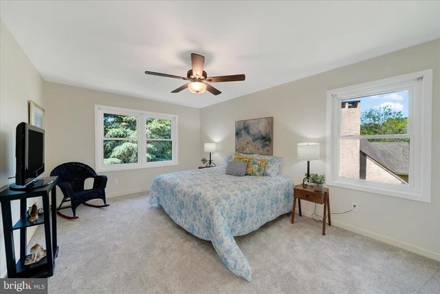 1 EDINBURGH CT, Newark, DE 19711