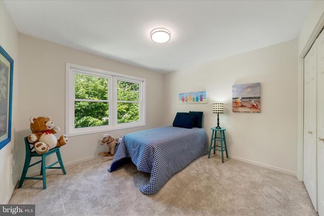 1 EDINBURGH CT, Newark, DE 19711