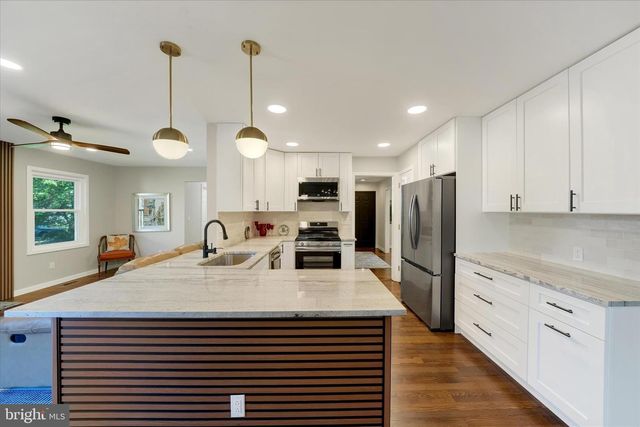 1 EDINBURGH CT, Newark, DE 19711