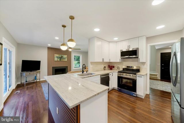 1 EDINBURGH CT, Newark, DE 19711