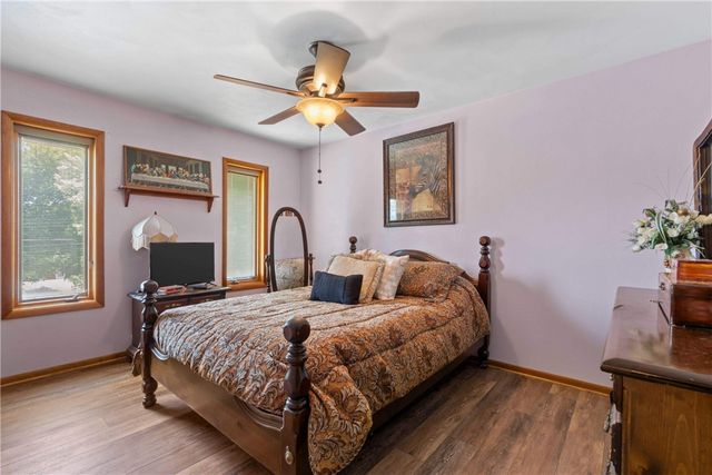 4874 Leona Dr, Whitehall, PA 15227