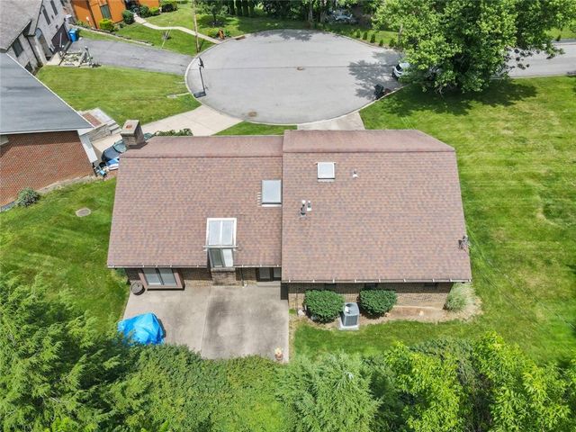 4874 Leona Dr, Whitehall, PA 15227
