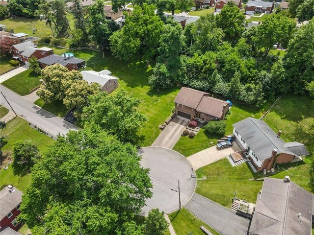 4874 Leona Dr, Whitehall, PA 15227