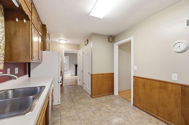 1002 10th Street S, Moorhead, MN 56560