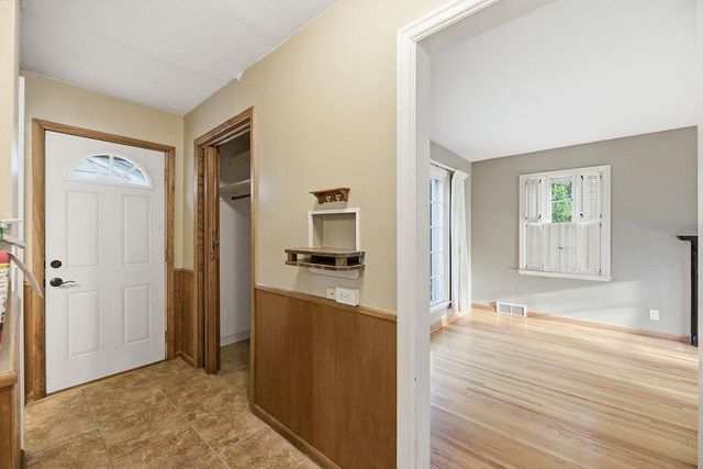 1002 10th Street S, Moorhead, MN 56560