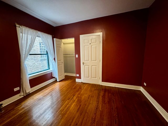 7031 N Sheridan Road 2E, Chicago, IL 60626