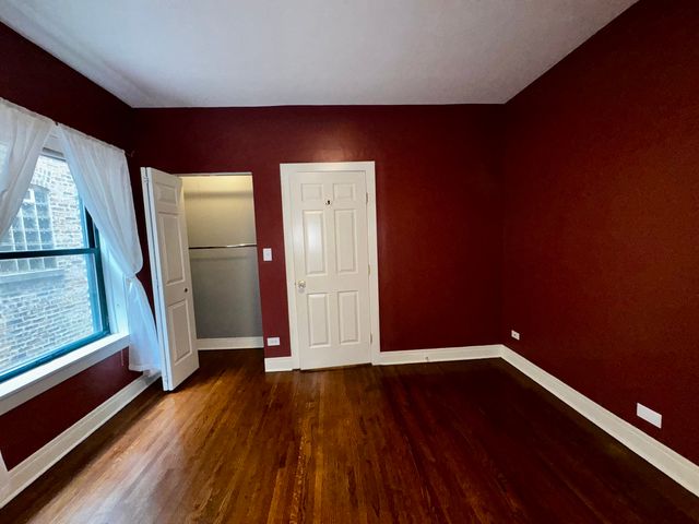 7031 N Sheridan Road 2E, Chicago, IL 60626