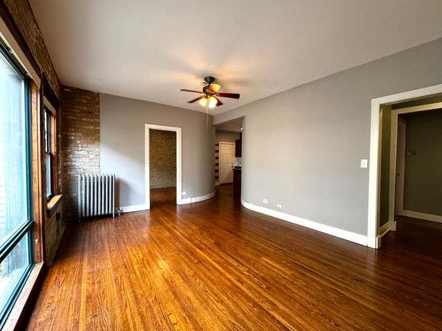 7031 N Sheridan Road 2E, Chicago, IL 60626