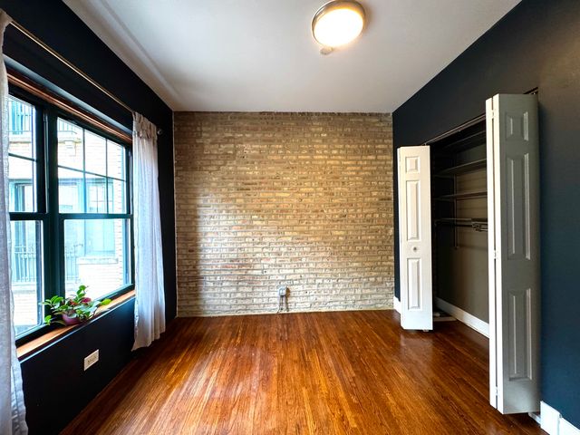 7031 N Sheridan Road 2E, Chicago, IL 60626