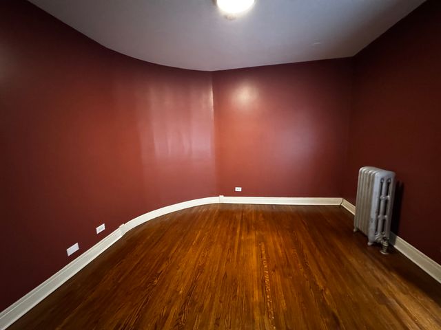 7031 N Sheridan Road 2E, Chicago, IL 60626