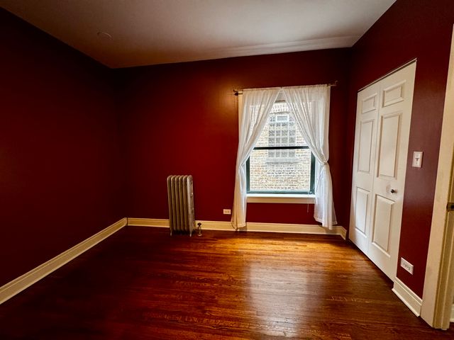 7031 N Sheridan Road 2E, Chicago, IL 60626