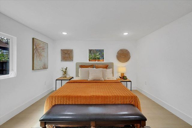 5620 Arboga Rd, Olivehurst, CA 95961