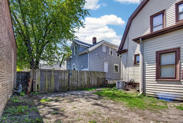 901 Grove AVENUE, Racine, WI 53405