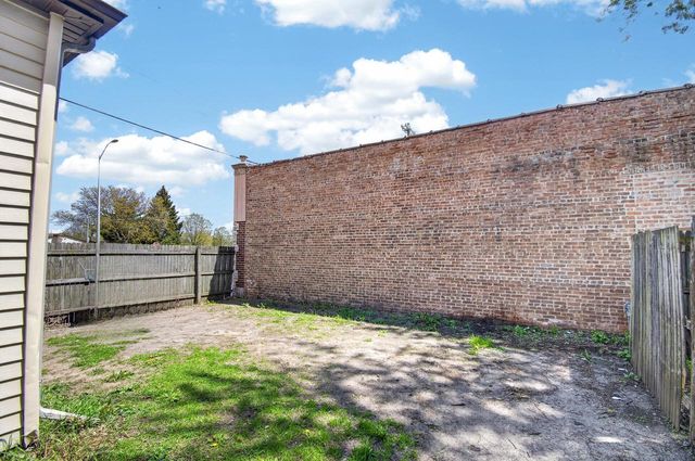 901 Grove AVENUE, Racine, WI 53405