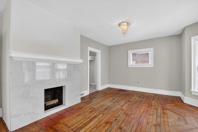 901 Grove AVENUE, Racine, WI 53405