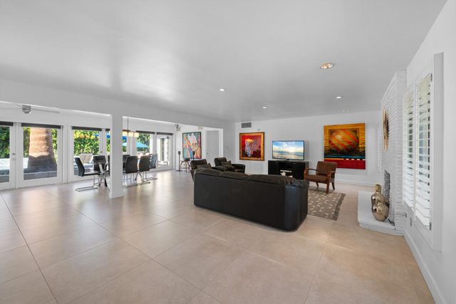 1381 S Calle Marcus, Palm Springs, CA 92264