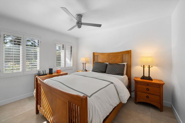 1381 S Calle Marcus, Palm Springs, CA 92264