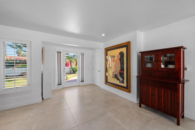 1381 S Calle Marcus, Palm Springs, CA 92264