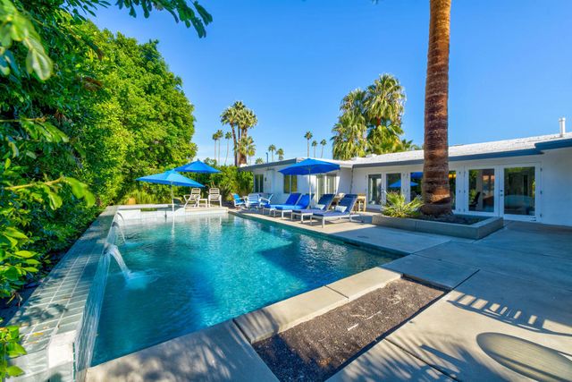 1381 S Calle Marcus, Palm Springs, CA 92264