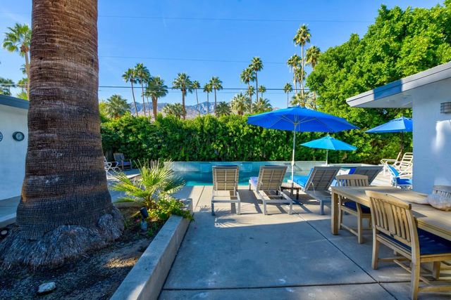 1381 S Calle Marcus, Palm Springs, CA 92264