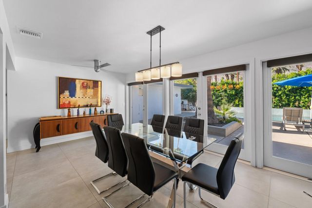 1381 S Calle Marcus, Palm Springs, CA 92264