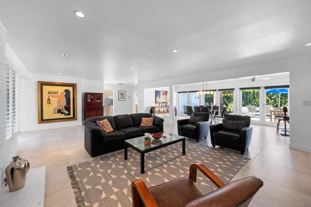 1381 S Calle Marcus, Palm Springs, CA 92264