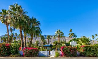 1381 S Calle Marcus, Palm Springs, CA 92264