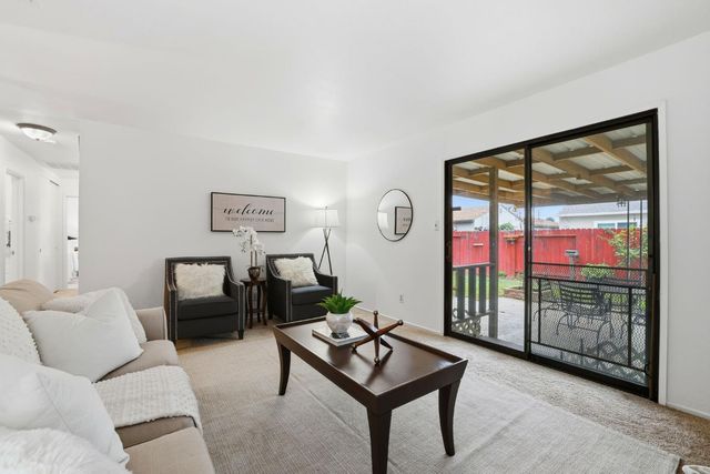 6626 Dawson Way, Sacramento, CA 95823