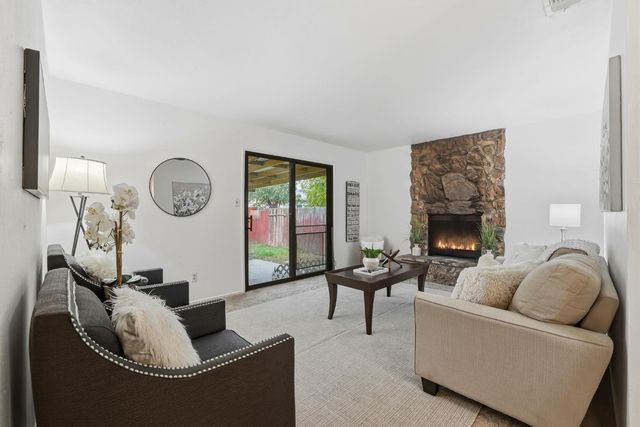 6626 Dawson Way, Sacramento, CA 95823