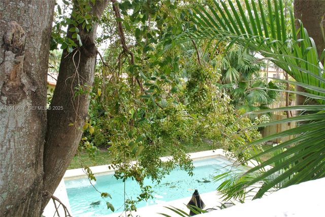 5835 La Gorce Dr, Miami Beach, FL 33140