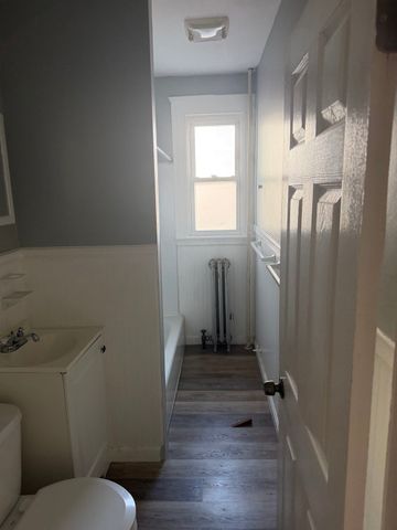 68 Pilling Street 1, Haverhill, MA 01832