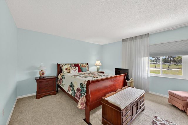 1111 W FAITH CIRCLE 2006, Bradenton, FL 34212