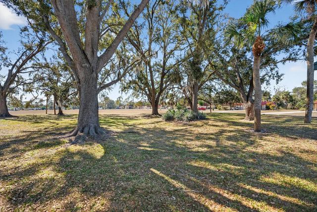 1111 W FAITH CIRCLE 2006, Bradenton, FL 34212