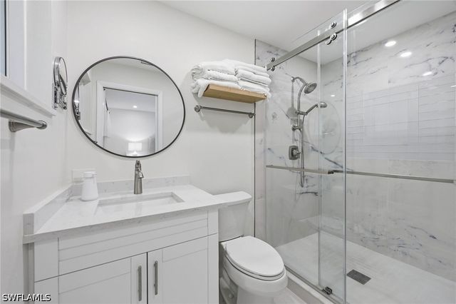 1034 Forest Lakes DR 10C, Naples, FL 34105