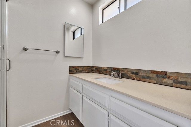 1305 W Latham Avenue 1305, Hemet, CA 92543