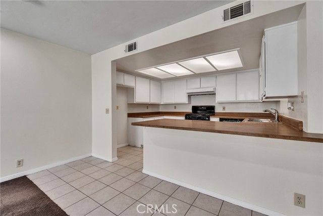 1305 W Latham Avenue 1305, Hemet, CA 92543